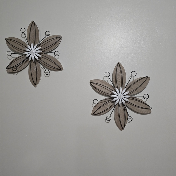 Hobby Lobby Other - Hobby Lobby Brown and White Floral Wall Art